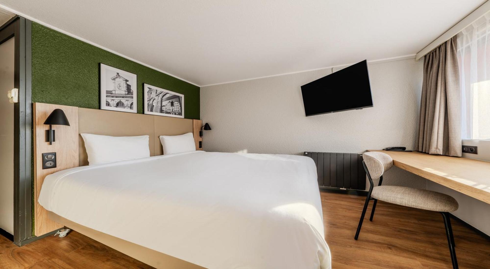 Kyriad - Ermont Hotel