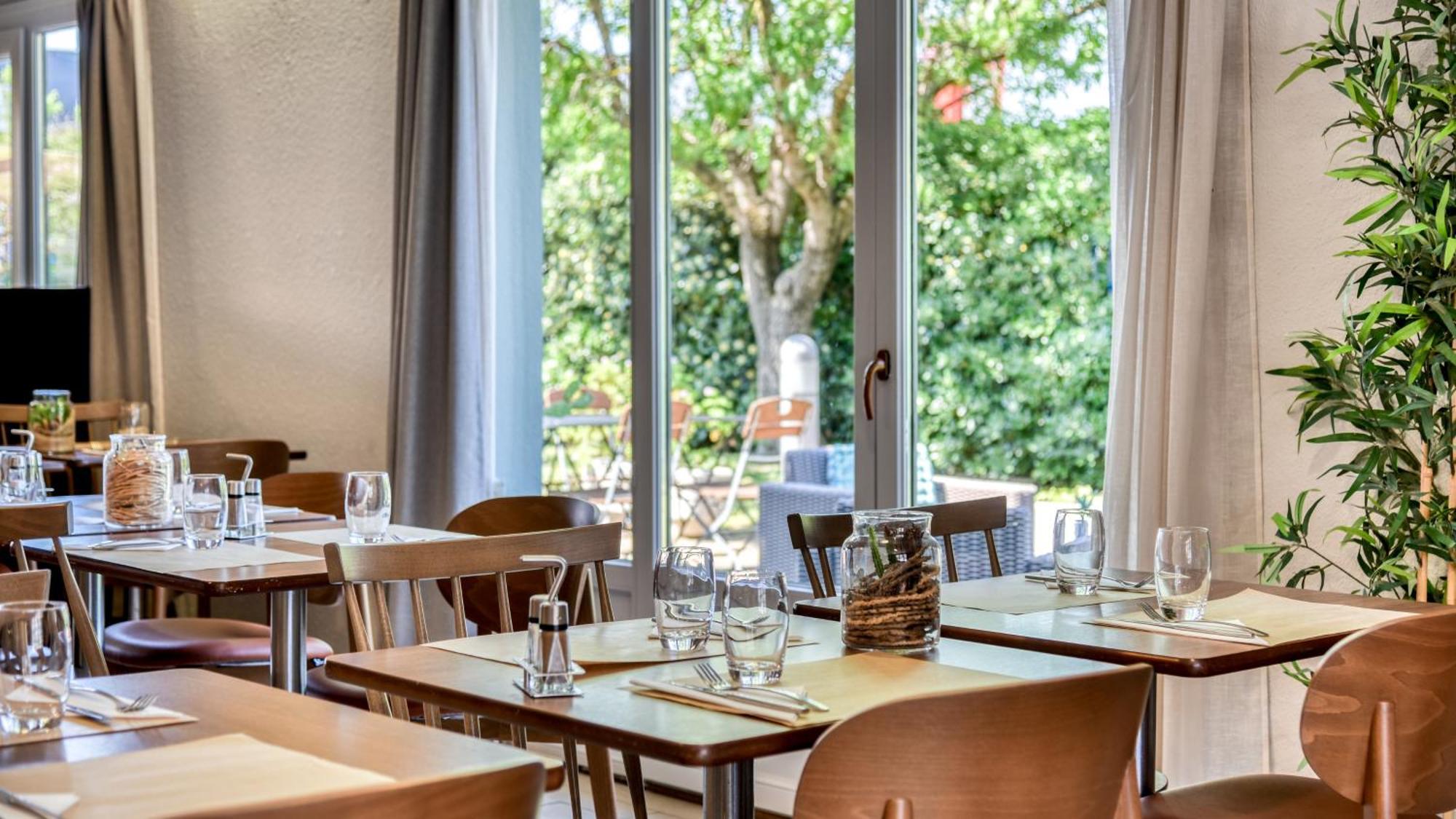 Kyriad - Ermont Hotel 3*
