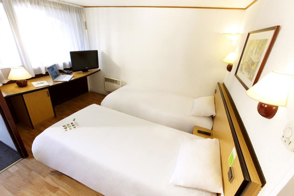 Kyriad - Ermont Hotel 3*